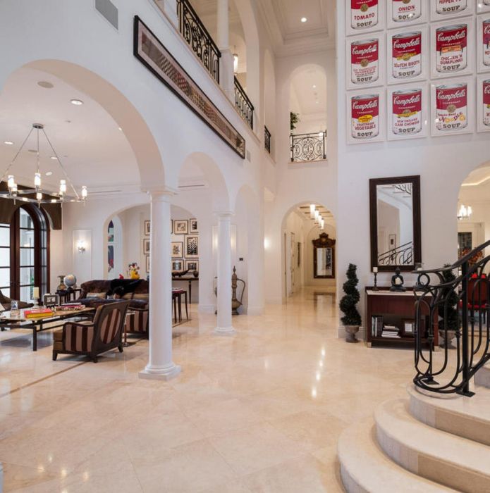 This House Has A Star Trek And A Call Of Duty Room (23 pics)