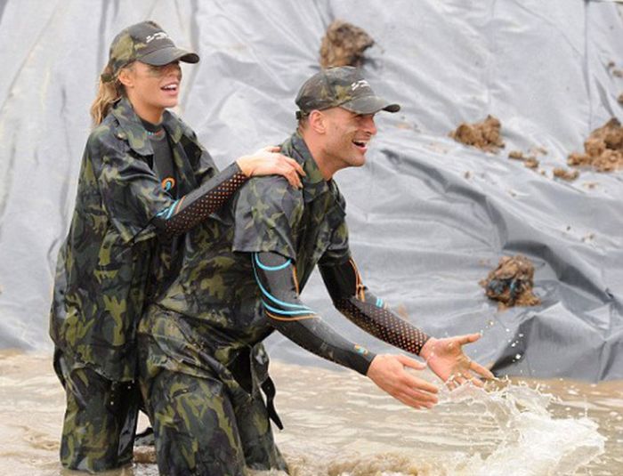 Model Abbey Clancy Gets Down And Dirty (19 pics)