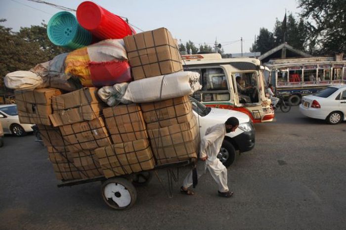 The Strangest Transportation Methods Ever (50 pics)