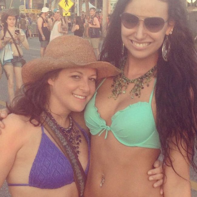 The Lovely Ladies Of 2014’s Hangout Fest (40 pics)