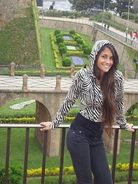 Antonella Roccuzzo Is Living The Life (26 pics)