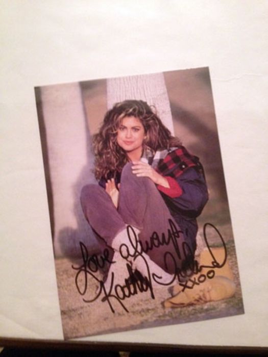 50 Autographs From 50 Iconic Celebrities (51 pics)