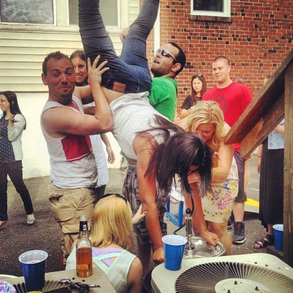 These Girls Are Pros When It Comes To Kegstands (62 pics)