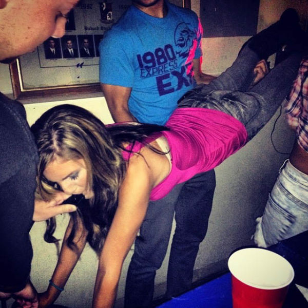 These Girls Are Pros When It Comes To Kegstands (62 pics)