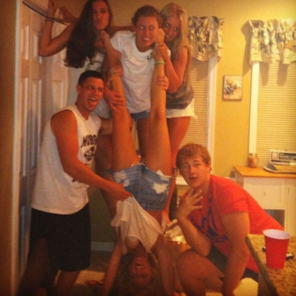 These Girls Are Pros When It Comes To Kegstands (62 pics)