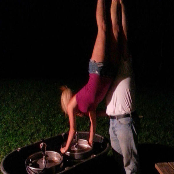 These Girls Are Pros When It Comes To Kegstands (62 pics)