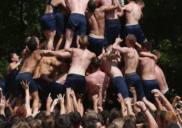 One Of The Weirdest Navy Traditions (22 pics)