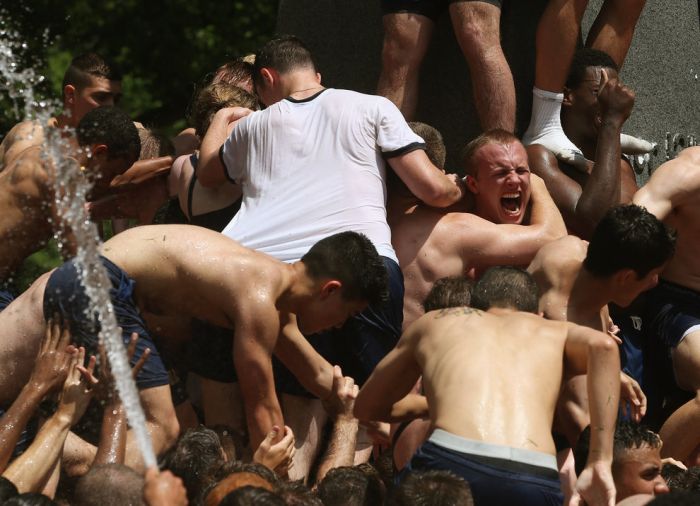 One Of The Weirdest Navy Traditions (22 pics)