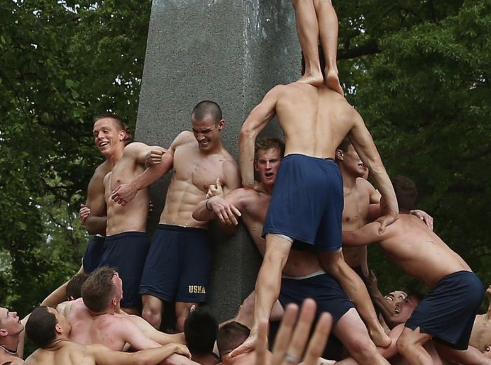 One Of The Weirdest Navy Traditions (22 pics)
