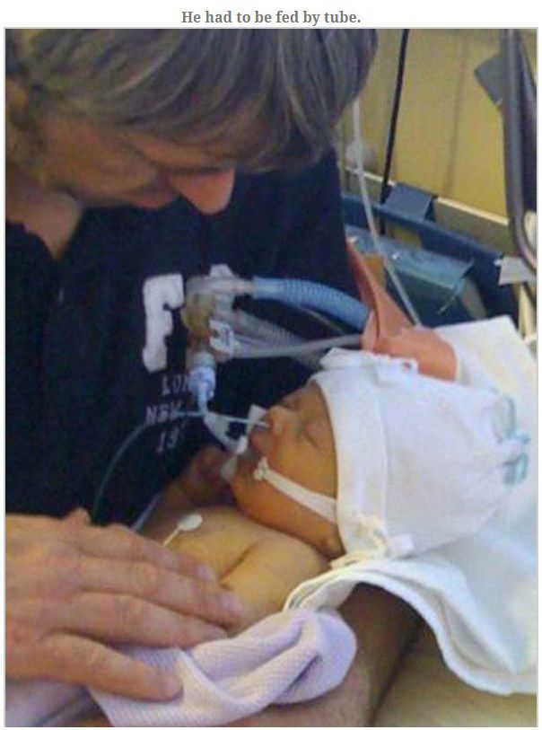 Mother Brings Her Dead Newborn Back To Life (7 pics)