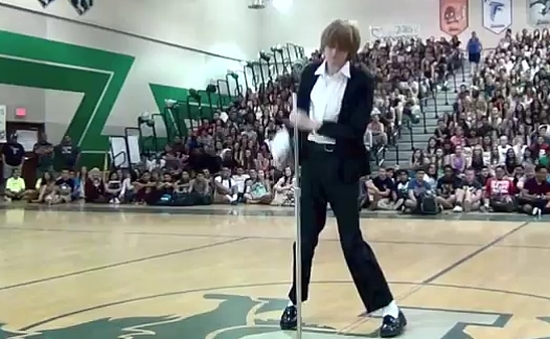 Incredible Michael Jackson Performance At Talent Show