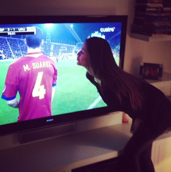 Hot Women That Date Famous Footballers (75 pics)
