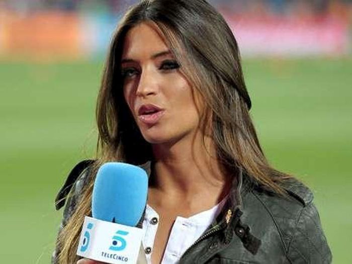 Hot Women That Date Famous Footballers (75 pics)