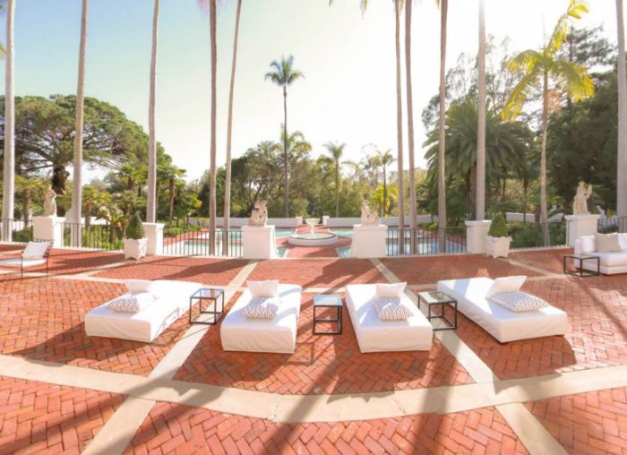 The Amazing Mansion From Scarface Is Now For Sale (28 pics)