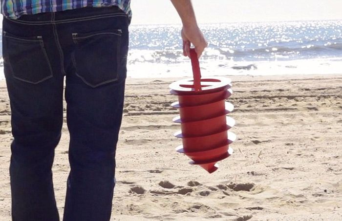 Awesome Invention For Hiding Valuables On The Beach (5 pics)