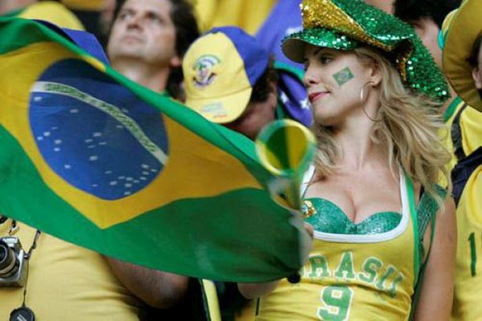 Hot Girls In The Stands At The 2010 World Cup (50 pics)
