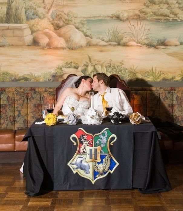 This Harry Potter Theme Wedding Is Magical (28 pics)