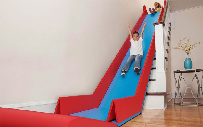Turn Your Staircase Into A Slide (6 pics)