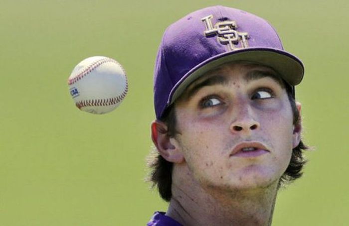 Perfectly Timed Sports Photos (40 pics)