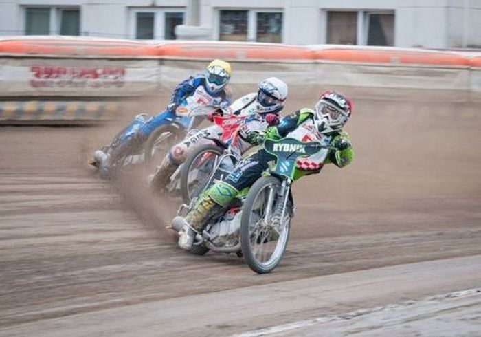 Perfectly Timed Sports Photos (40 pics)