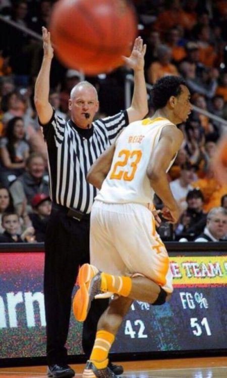 Perfectly Timed Sports Photos (40 pics)