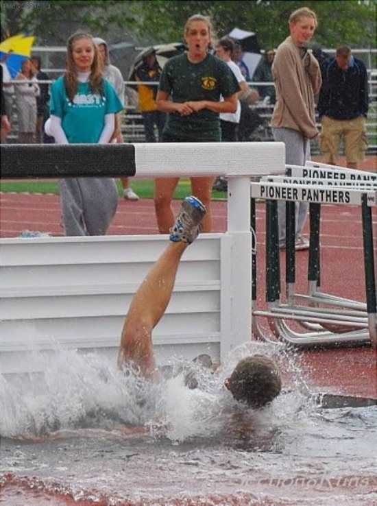 Perfectly Timed Sports Photos (40 pics)
