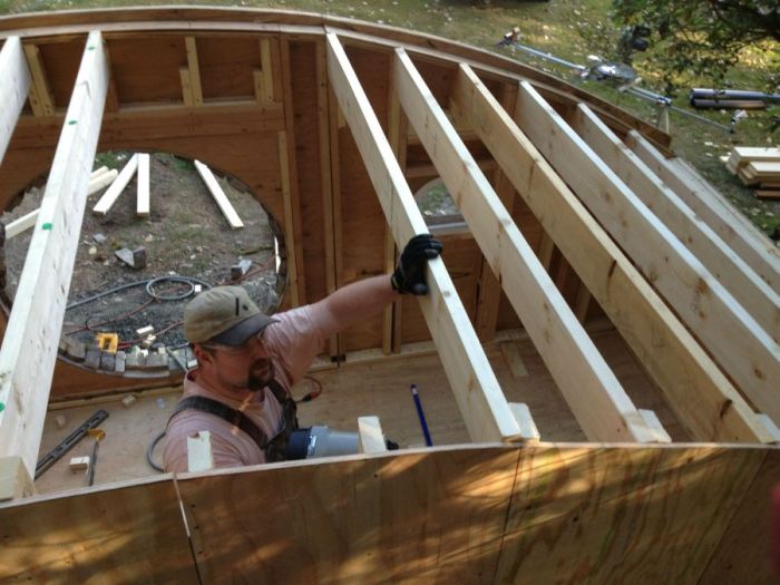 This Is How You Build A Hobbit House (22 pics)