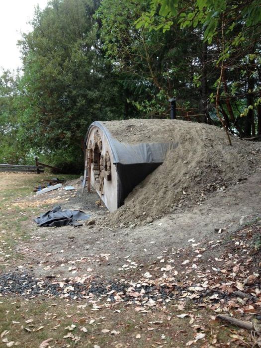 This Is How You Build A Hobbit House (22 pics)
