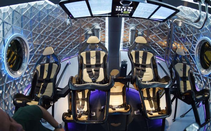 The Dragon V2 Is The Only Way To Travel To Space (10 pics)