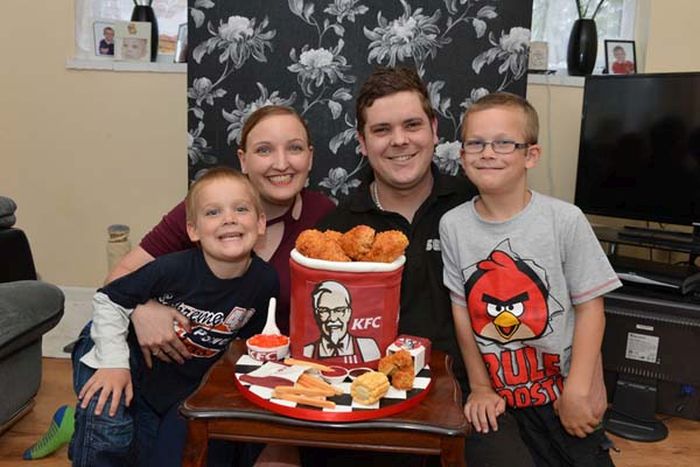 Think This Is A Bucket Of KFC? Think Again (5 pics)