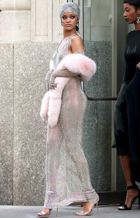 Rihanna S See Through Dress Is The Hottest Thing Ever 11 Pics