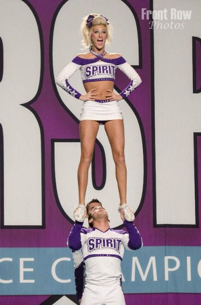 The Perks Of Being A Male Cheerleader (22 pics)