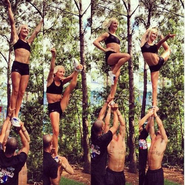 The Perks Of Being A Male Cheerleader (22 pics)