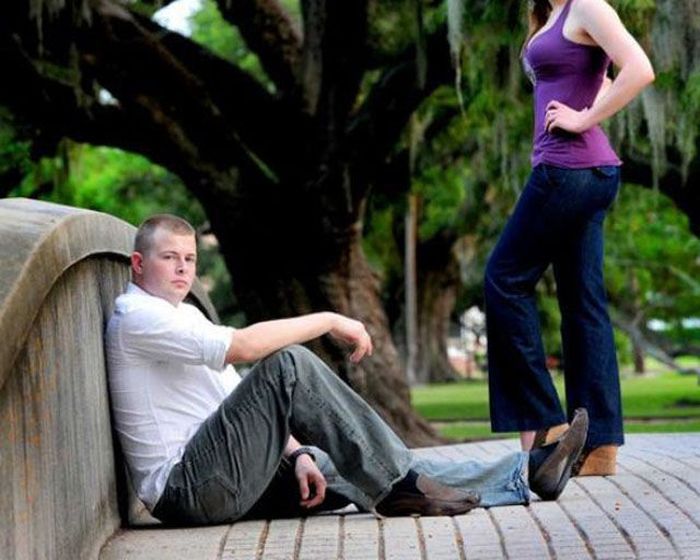 Extremely Awkard Engagement Photos (36 pics)
