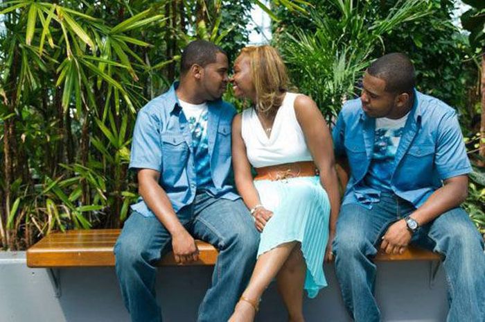 Extremely Awkard Engagement Photos (36 pics)
