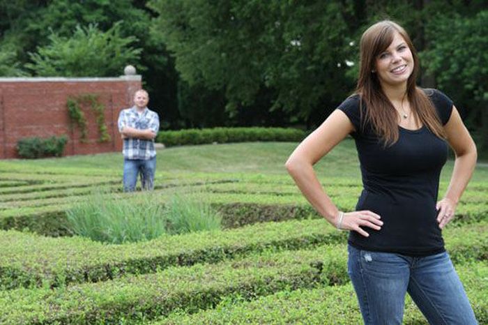 Extremely Awkard Engagement Photos (36 pics)