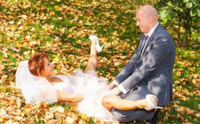 Extremely Awkard Engagement Photos (36 pics)