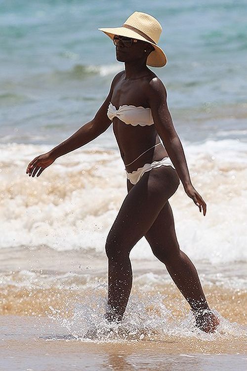 Lupita Nyong'o Bares It All In A Bikini (6 pics)