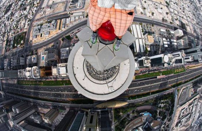Terrifying Selfies From The World's Highest Places (21 pics)