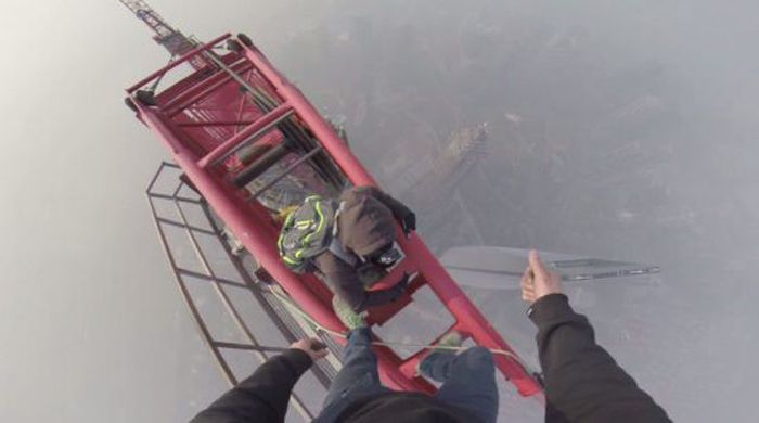 Terrifying Selfies From The World's Highest Places (21 pics)