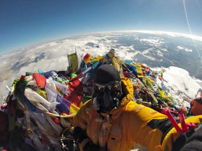 Terrifying Selfies From The World's Highest Places (21 pics)