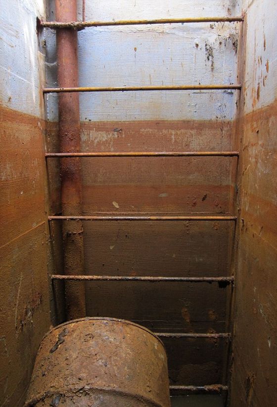 See What's Inside This Cold War Fallout Shelter (8 pics)