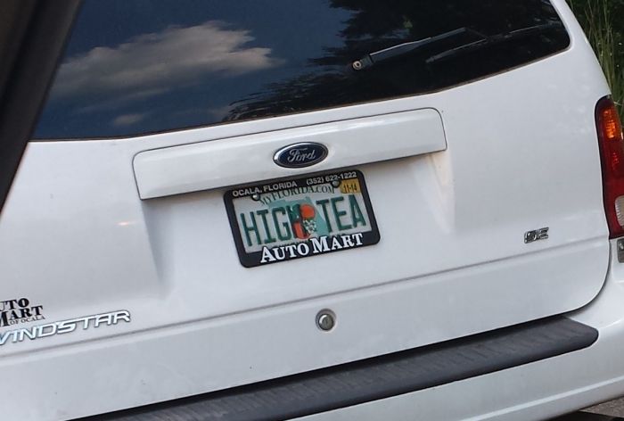 The Coolest Custom License Plates Ever (46 pics)