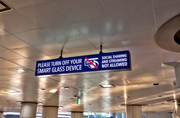 8 Signs That You Might Be Seeing In The Future (8 pics)