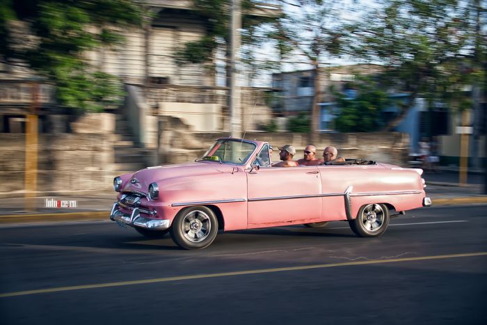 Classic Cars In Cuba (50 pics)