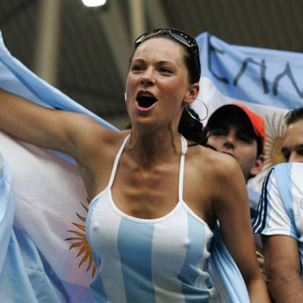 The Hottest Women At The Past World Cups (54 pics)