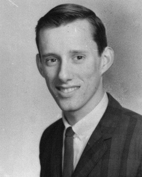 Photos Of Famous Celebrities From Their Younger Days (93 pics)