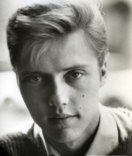 Photos Of Famous Celebrities From Their Younger Days (93 pics)