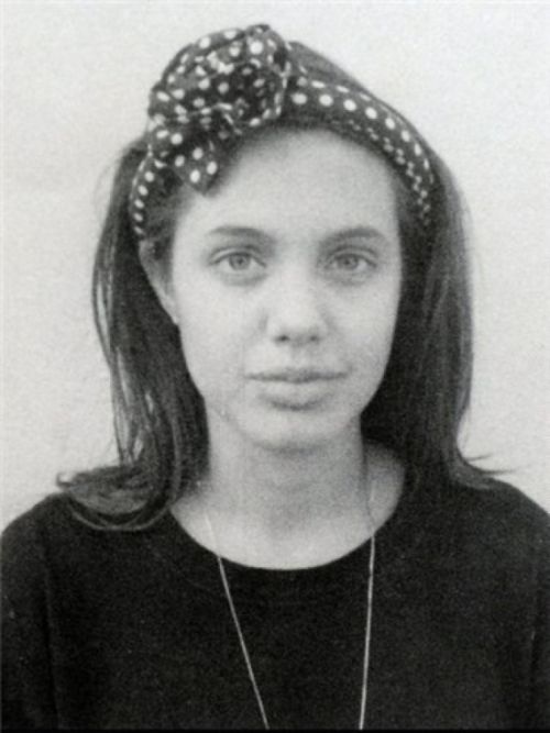 What Angelina Jolie Looked Like In Her Younger Days (11 pics)