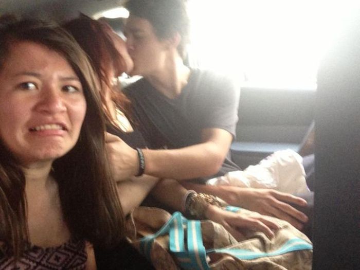 Being The Third Wheel Is Awkward (37 pics)